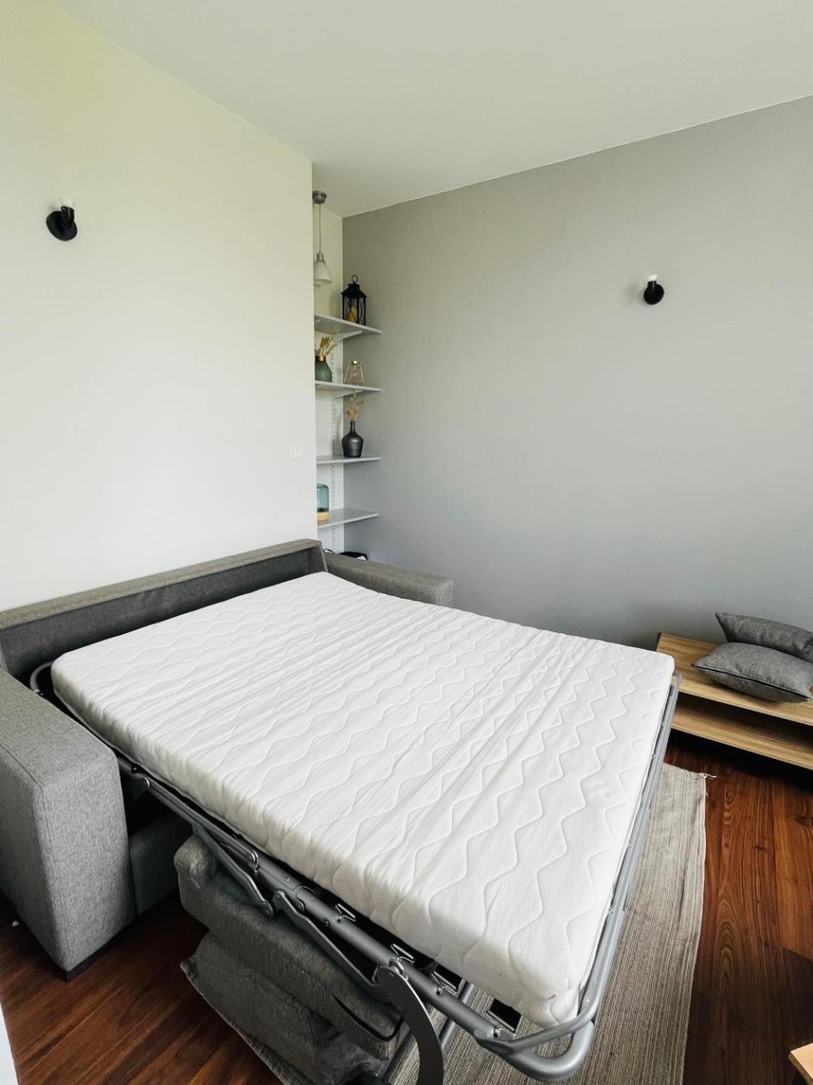 Logement 4 Pers - Coeur De Ville - Calme - Boite A Cle Arrivee Autonome A Partir De 16H00 Depart 11H00 Cholet Kültér fotó