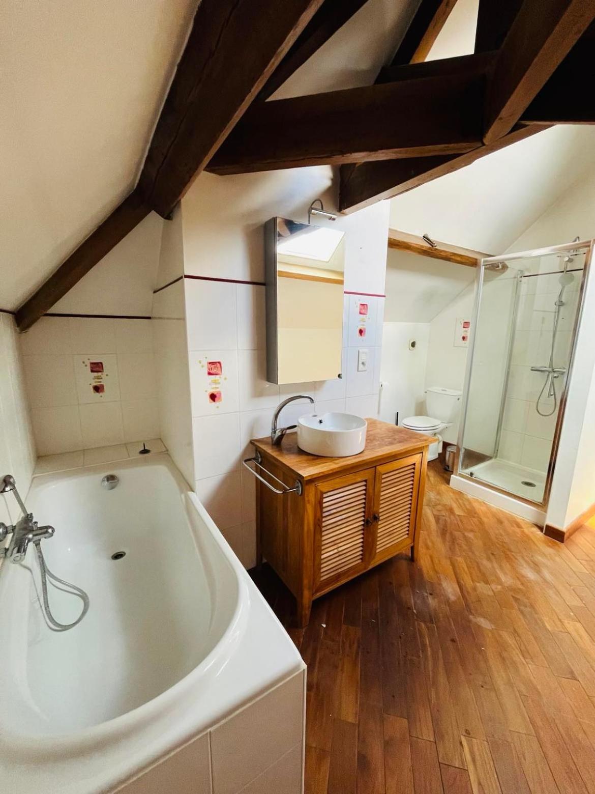 Logement 4 Pers - Coeur De Ville - Calme - Boite A Cle Arrivee Autonome A Partir De 16H00 Depart 11H00 Cholet Kültér fotó